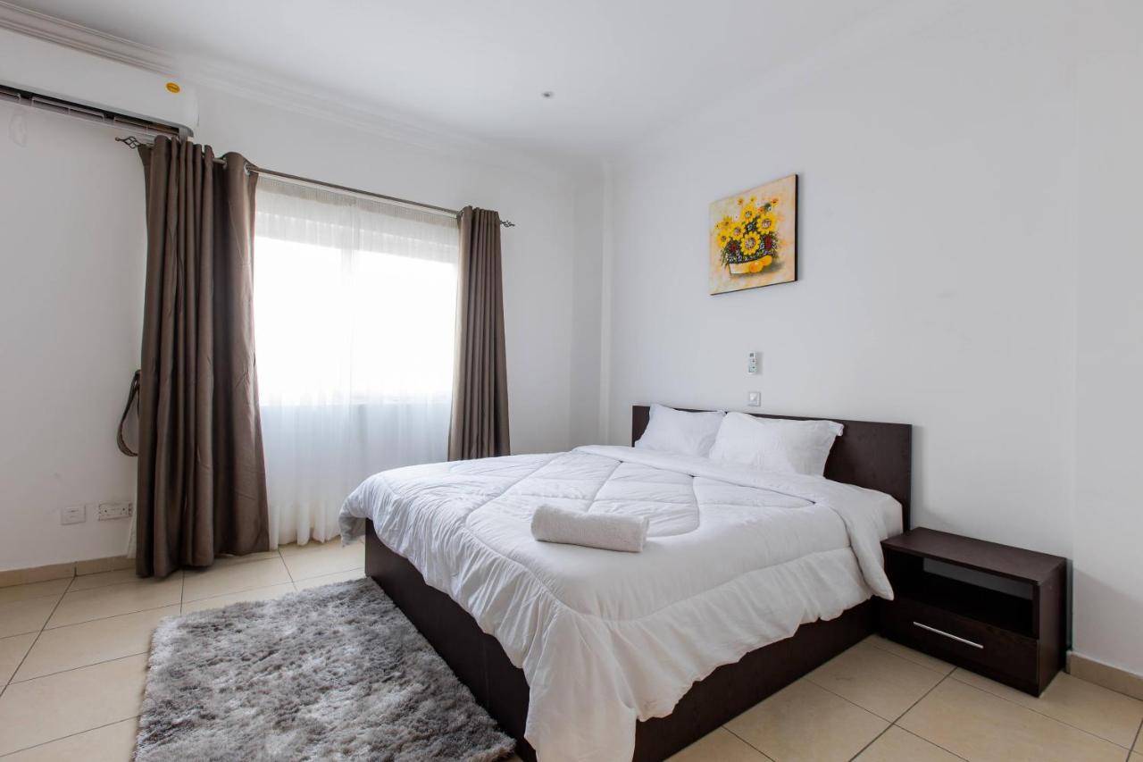 Accra Fine Suites - Holi Flats Airport Residential Eksteriør billede