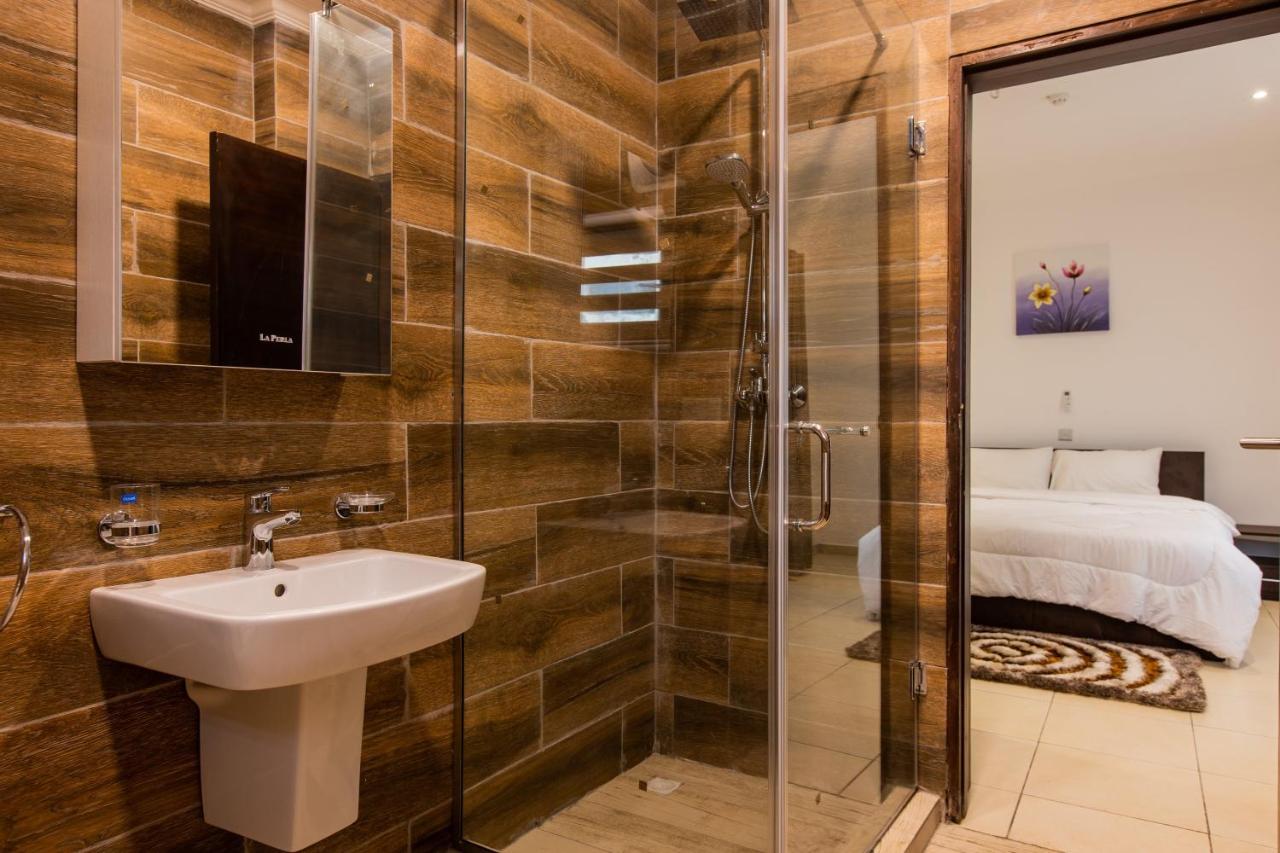 Accra Fine Suites - Holi Flats Airport Residential Eksteriør billede